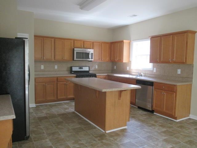 120 Charleston Ln, Covington, GA 30016 photo 3