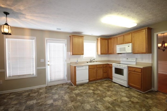 965 Pebble Bend Dr, Grayson, GA 30017 photo 22