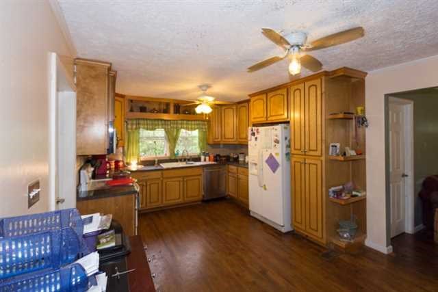10467 Flat Shoals Rd, Covington, GA 30014 photo 9