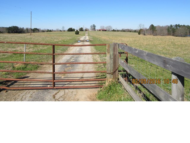 395 Abbott Rd, Barnesville, GA 30204 photo 2
