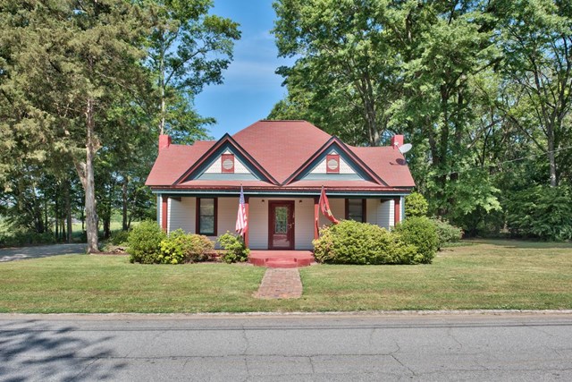 139 Hawkins Ave, Rutledge, GA 30663 photo 1