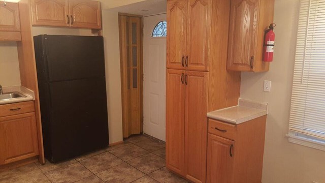 655 Brookside Pl, Forest Park, GA 30297 photo 3