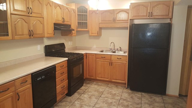 655 Brookside Pl, Forest Park, GA 30297 photo 2