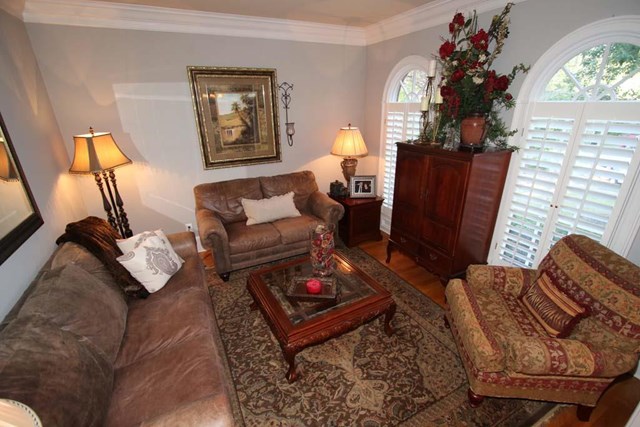 111 Hunters Ridge Dr, Lagrange, GA 30240 photo 2