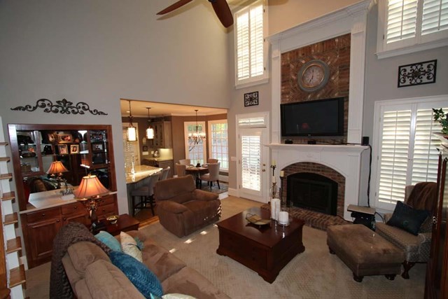 111 Hunters Ridge Dr, Lagrange, GA 30240 photo 4