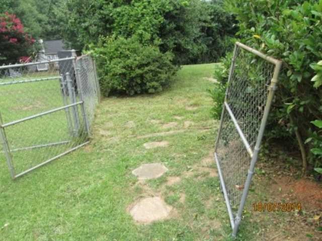 3196 Pawnee Dr, Rex, GA 30273 photo 2