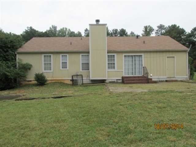 3196 Pawnee Dr, Rex, GA 30273 photo 4