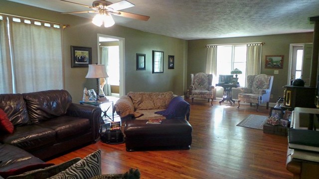 641 Salem Rd, Lagrange, GA 30240 photo 3