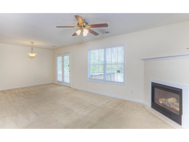 335 Fieldview Ln, Covington, GA 30016 photo 4