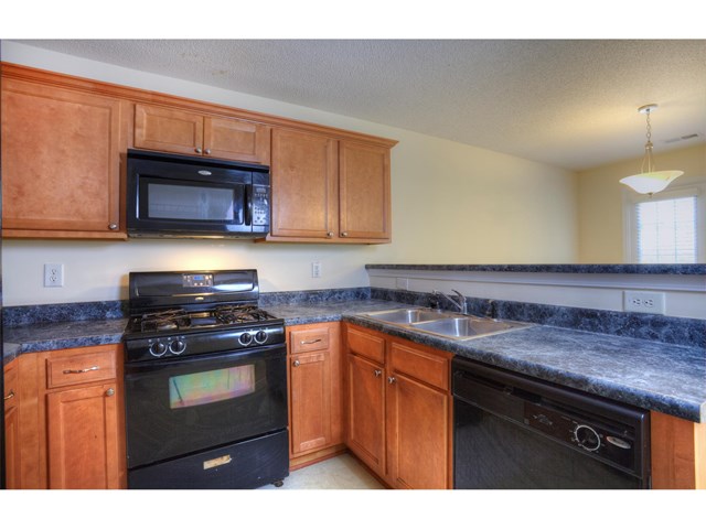 335 Fieldview Ln, Covington, GA 30016 photo 9