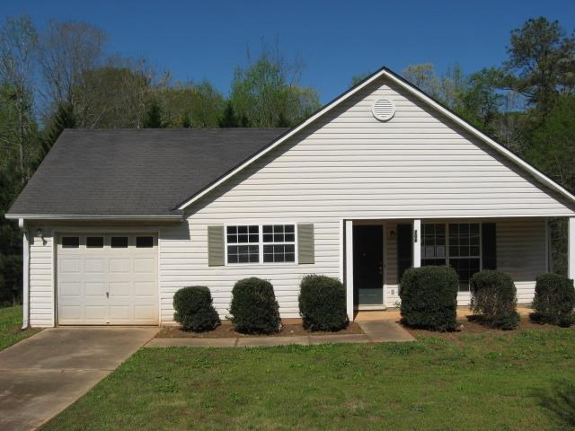 206 Bluff Ct, Jackson, GA 30233 photo 1