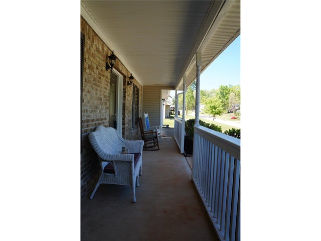 140 Oak Meadows Pl, Covington, GA 30016 photo 3