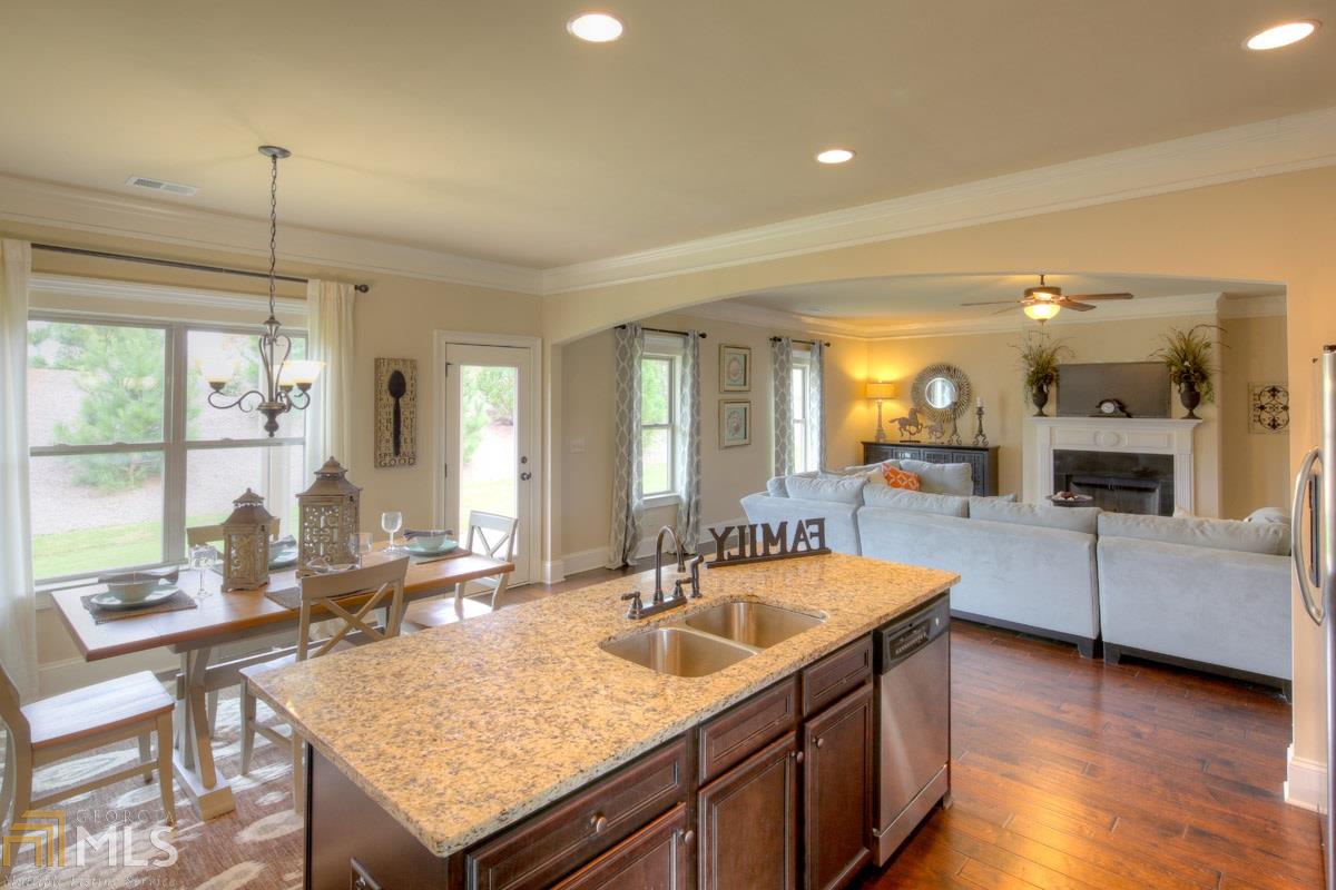 292 Oatgrass Dr, Grayson, GA 30017 photo 4
