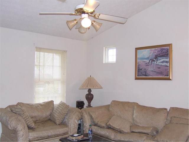 655 Lakeside Cir, Covington, GA 30016 photo 2