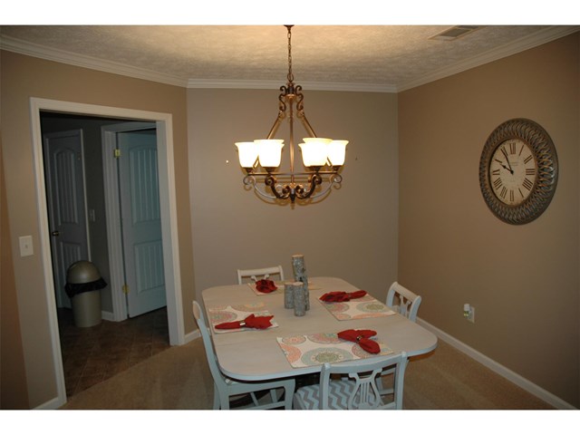 307 Perimeter Dr, Lagrange, GA 30241 photo 5