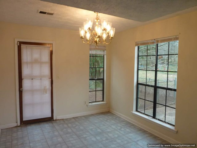 3059 Brook Ln, Rex, GA 30273 photo 6
