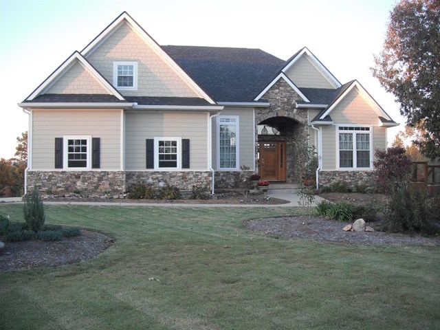 175 The View Dr, Toccoa, GA 30577 photo 1