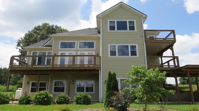 175 The View Dr, Toccoa, GA 30577 photo 2