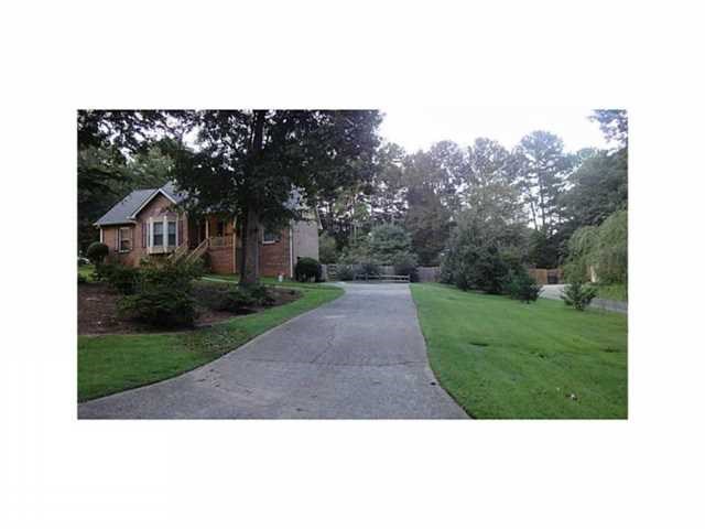 131 Hayes Cir, Rex, GA 30273 photo 13
