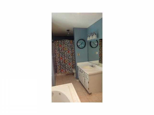 131 Hayes Cir, Rex, GA 30273 photo 12