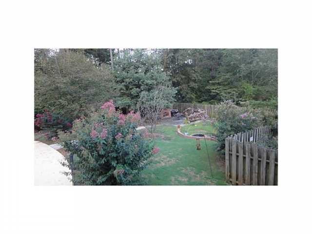 131 Hayes Cir, Rex, GA 30273 photo 17