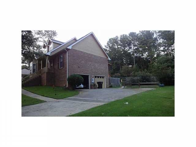 131 Hayes Cir, Rex, GA 30273 photo 14