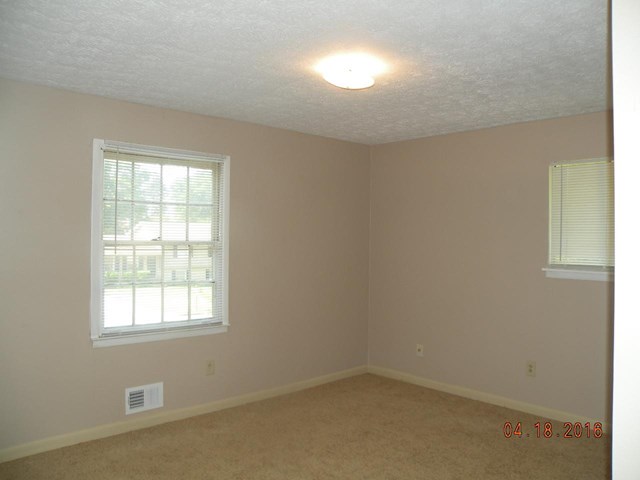 2254 Lanier Pl, Morrow, GA 30260 photo 9