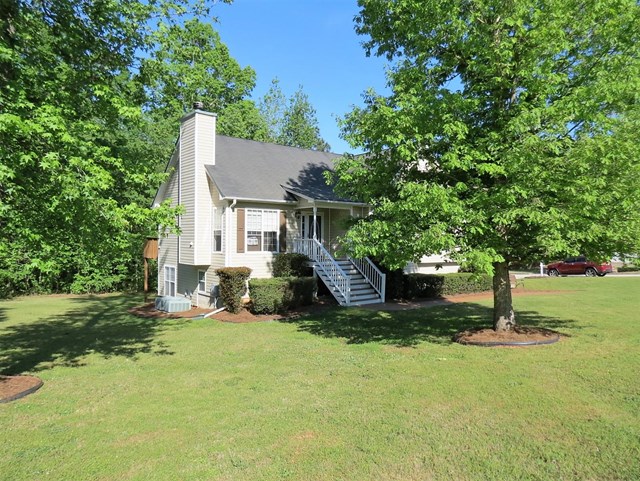 421 Misty Brook Ct, Hampton, GA 30228 photo 2