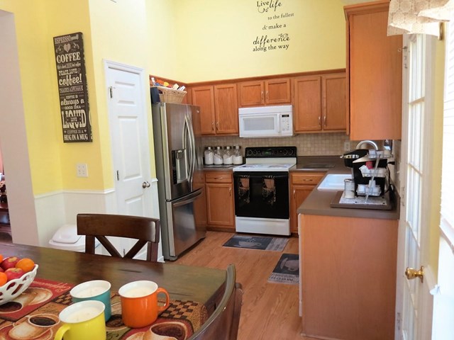 421 Misty Brook Ct, Hampton, GA 30228 photo 7
