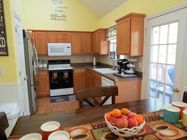 421 Misty Brook Ct, Hampton, GA 30228 photo 6
