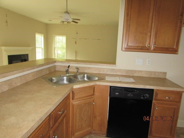 423 Jasmine Cir, Lagrange, GA 30241 photo 8