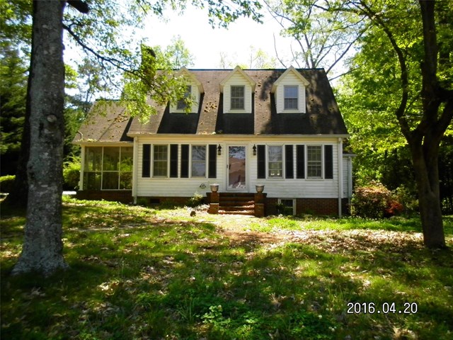 340 Irvin St, Cornelia, GA 30531 photo 1