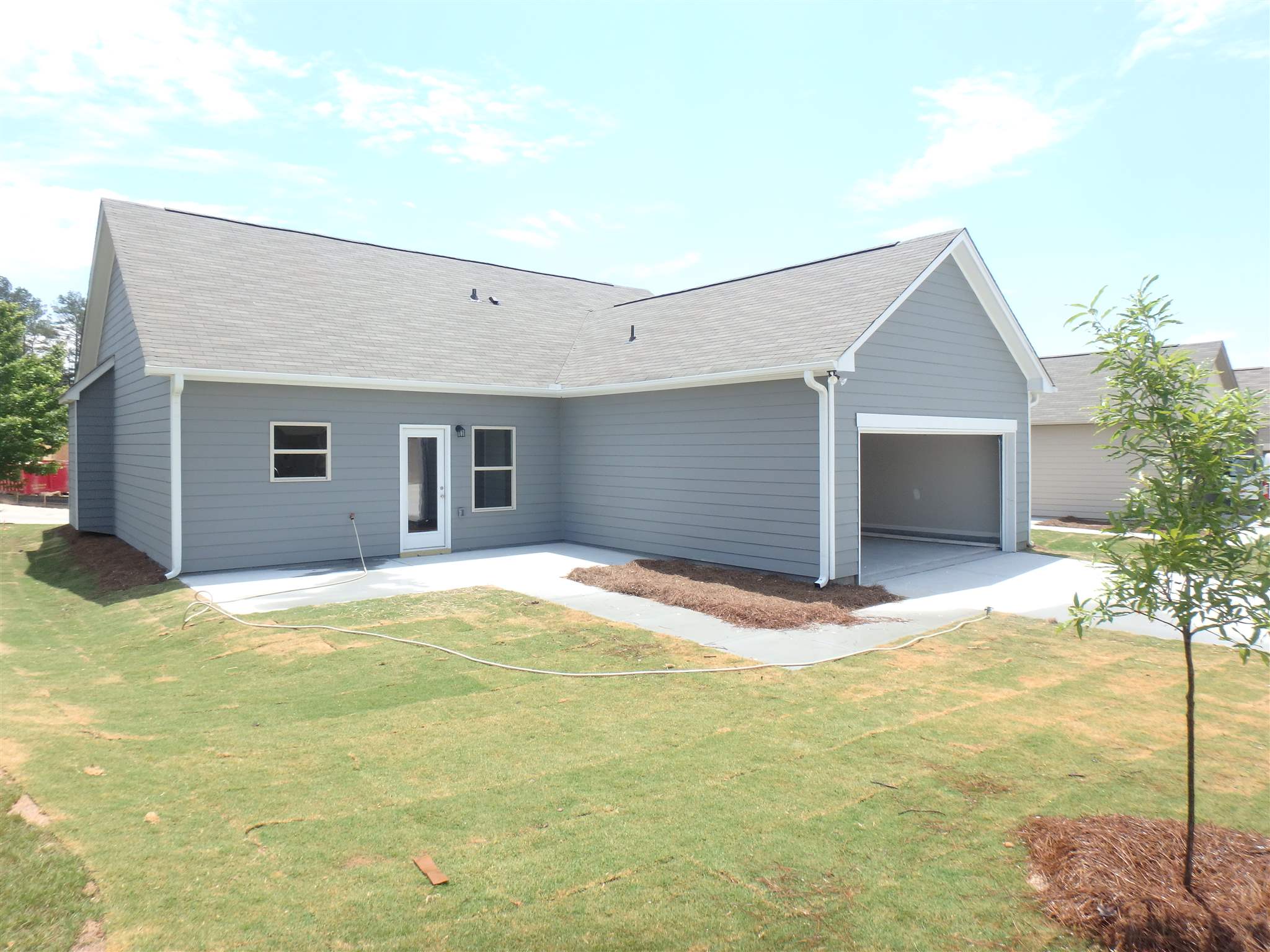 740 Walnut Woods Dr, Braselton, GA 30517 photo 2