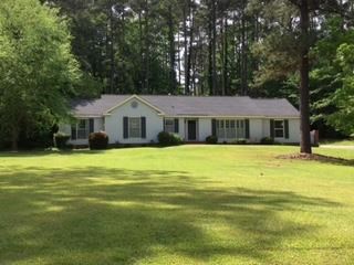 709 Piney Woods Dr, Lagrange, GA 30240 photo 1