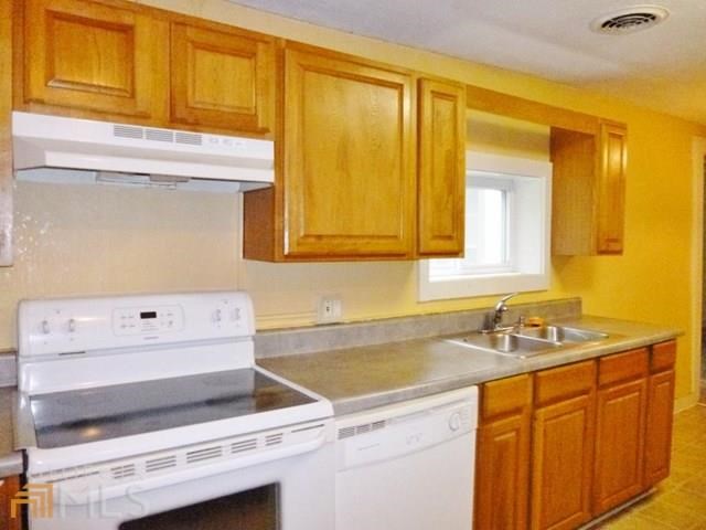 623 Falls Rd, Toccoa, GA 30577 photo 4