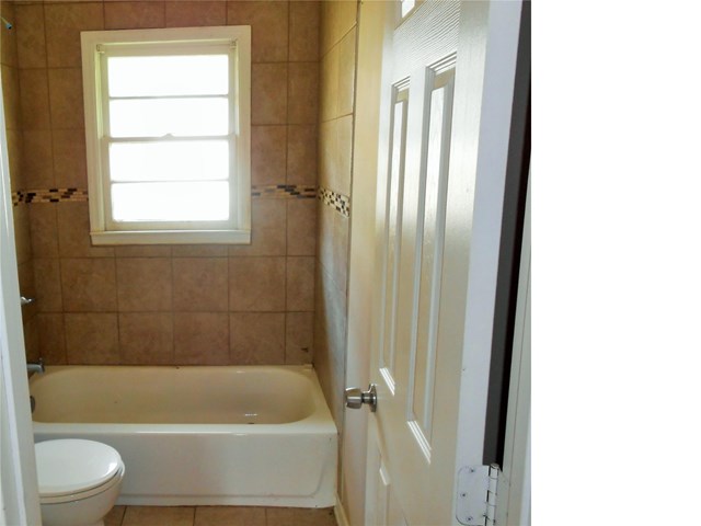 349 S Sage St, Toccoa, GA 30577 photo 6