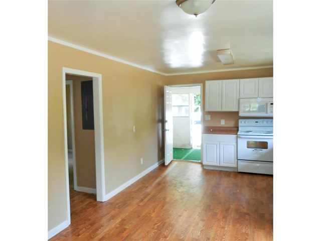 349 S Sage St, Toccoa, GA 30577 photo 3