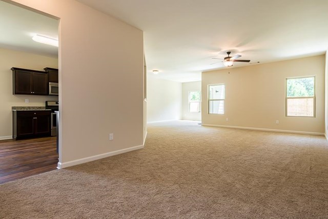 1083 Sutherland Dr, Winder, GA 30680 photo 3