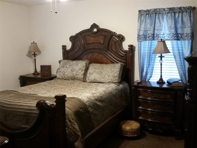 219 Memorial Dr, Barnesville, GA 30204 photo 3