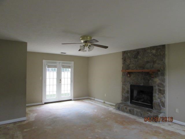 101 Hawthorne Cir, Lagrange, GA 30240 photo 3