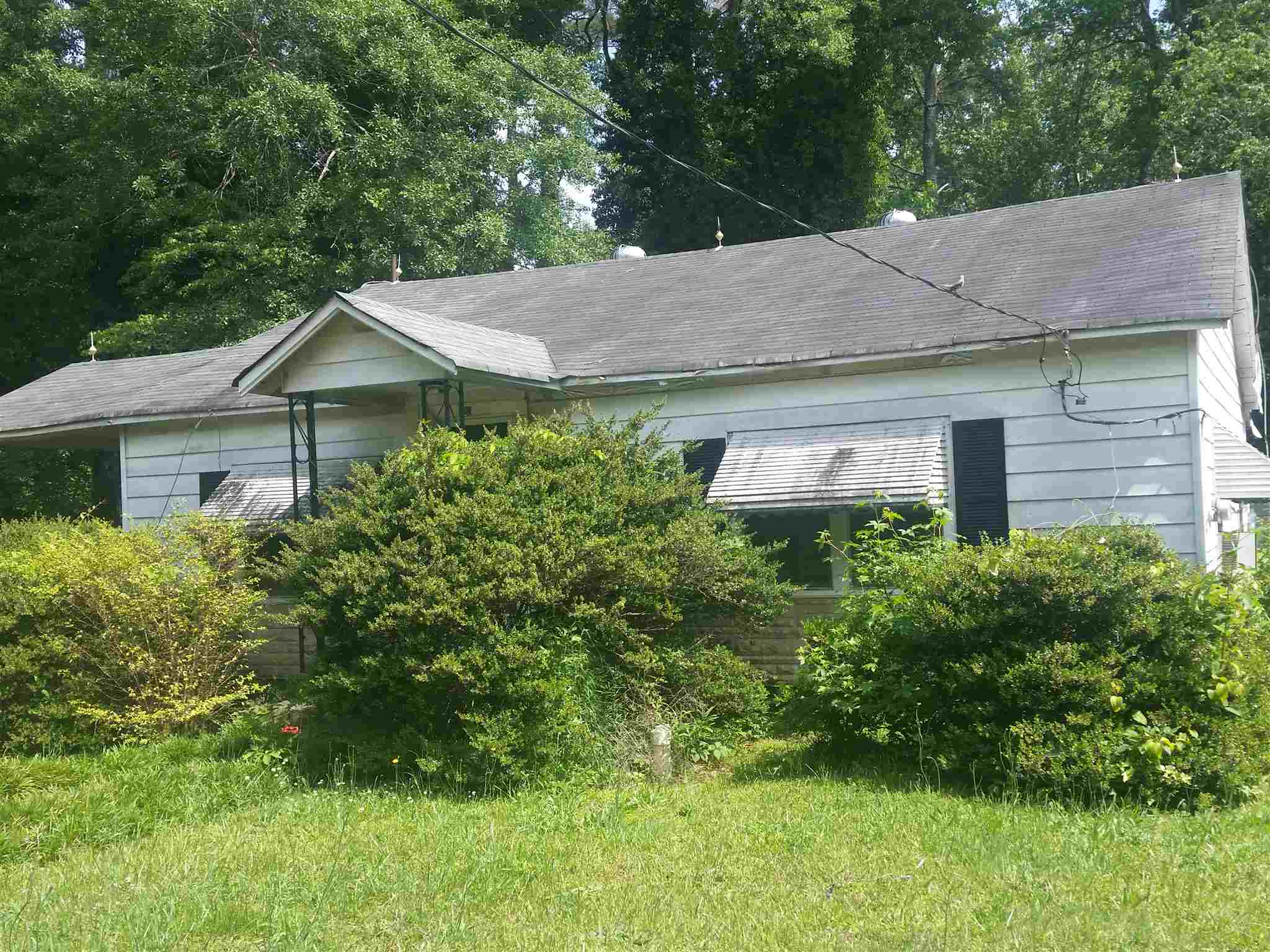 325 Walker Dr, Monroe, GA 30656 photo 2
