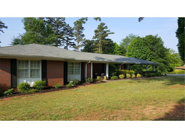 330 Grand Ave, Cornelia, GA 30531 photo 1