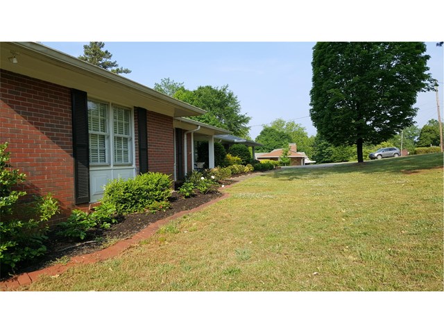 330 Grand Ave, Cornelia, GA 30531 photo 23