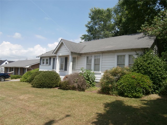 108 Cedar St, Carrollton, GA 30117 photo 1