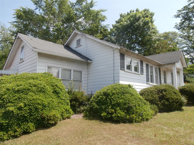 108 Cedar St, Carrollton, GA 30117 photo 2
