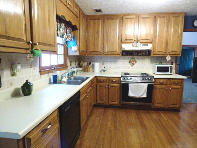 2875 Summercrest Ln, Duluth, GA 30096 photo 5