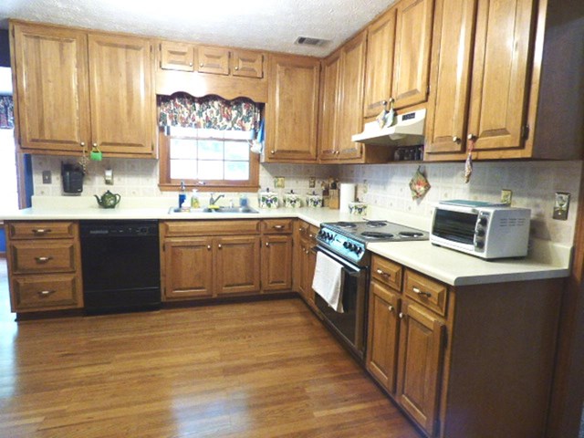 2875 Summercrest Ln, Duluth, GA 30096 photo 4