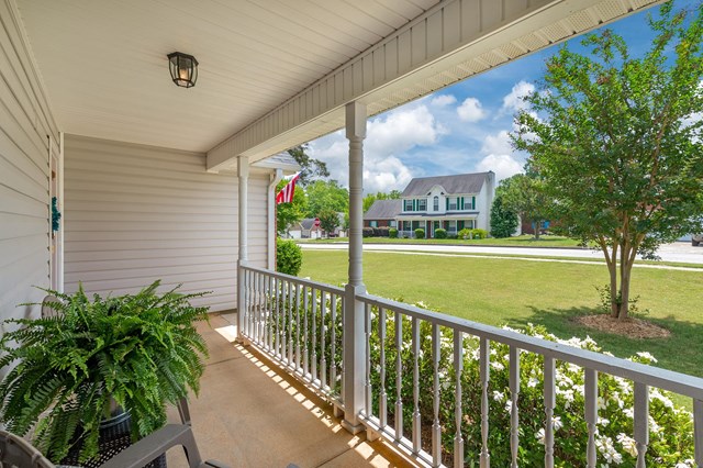 2019 Elm Grove Ln, Hampton, GA 30228 photo 2