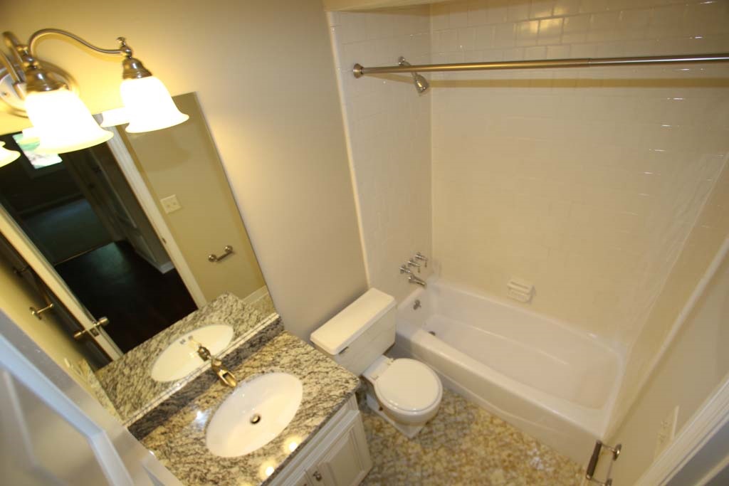 412 Camelot Dr, Lagrange, GA 30241 photo 16