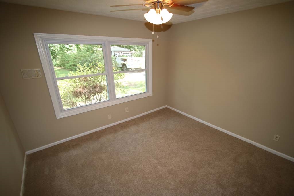 412 Camelot Dr, Lagrange, GA 30241 photo 14